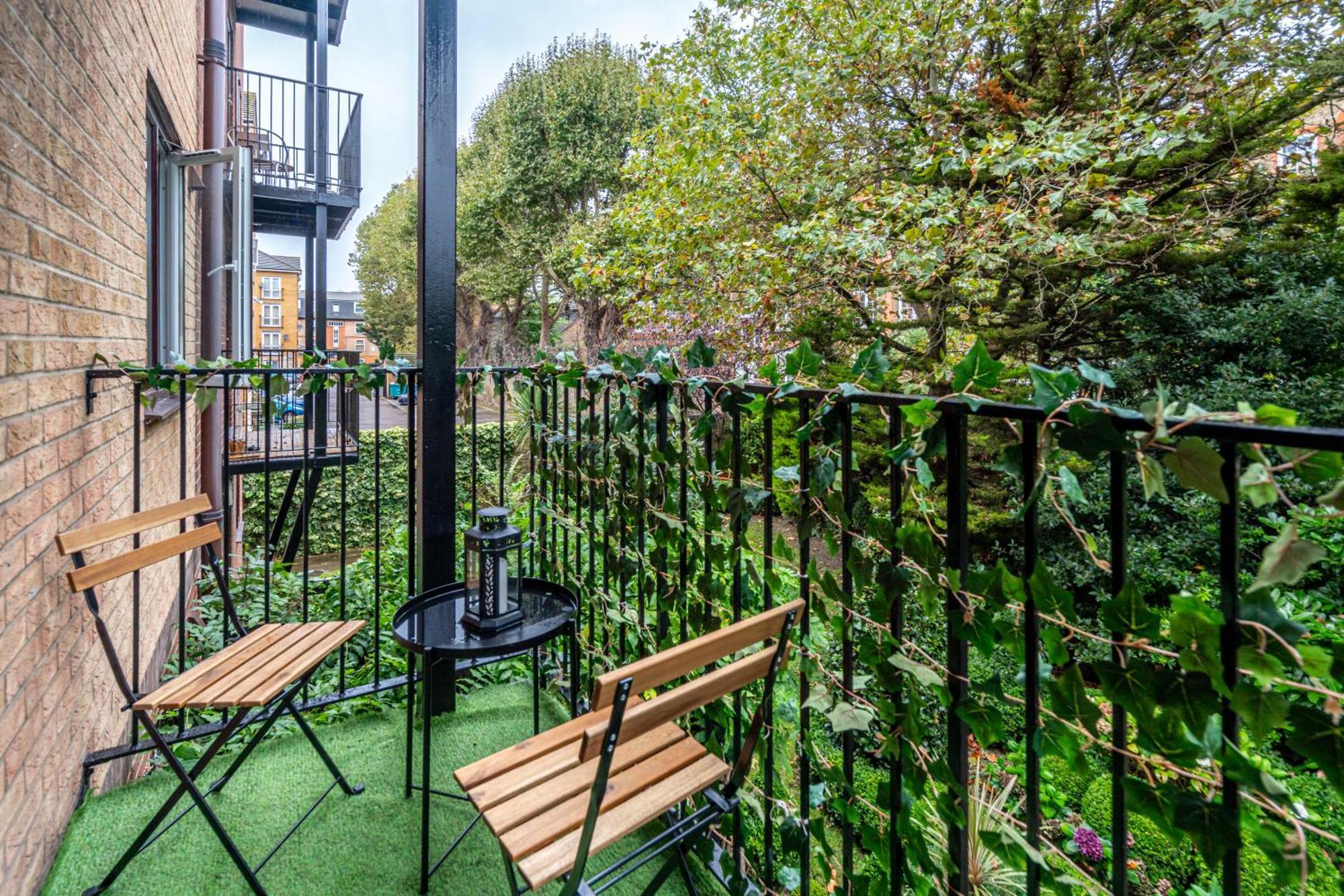 Apartment In Elephant & Castle With Parking London Eksteriør billede