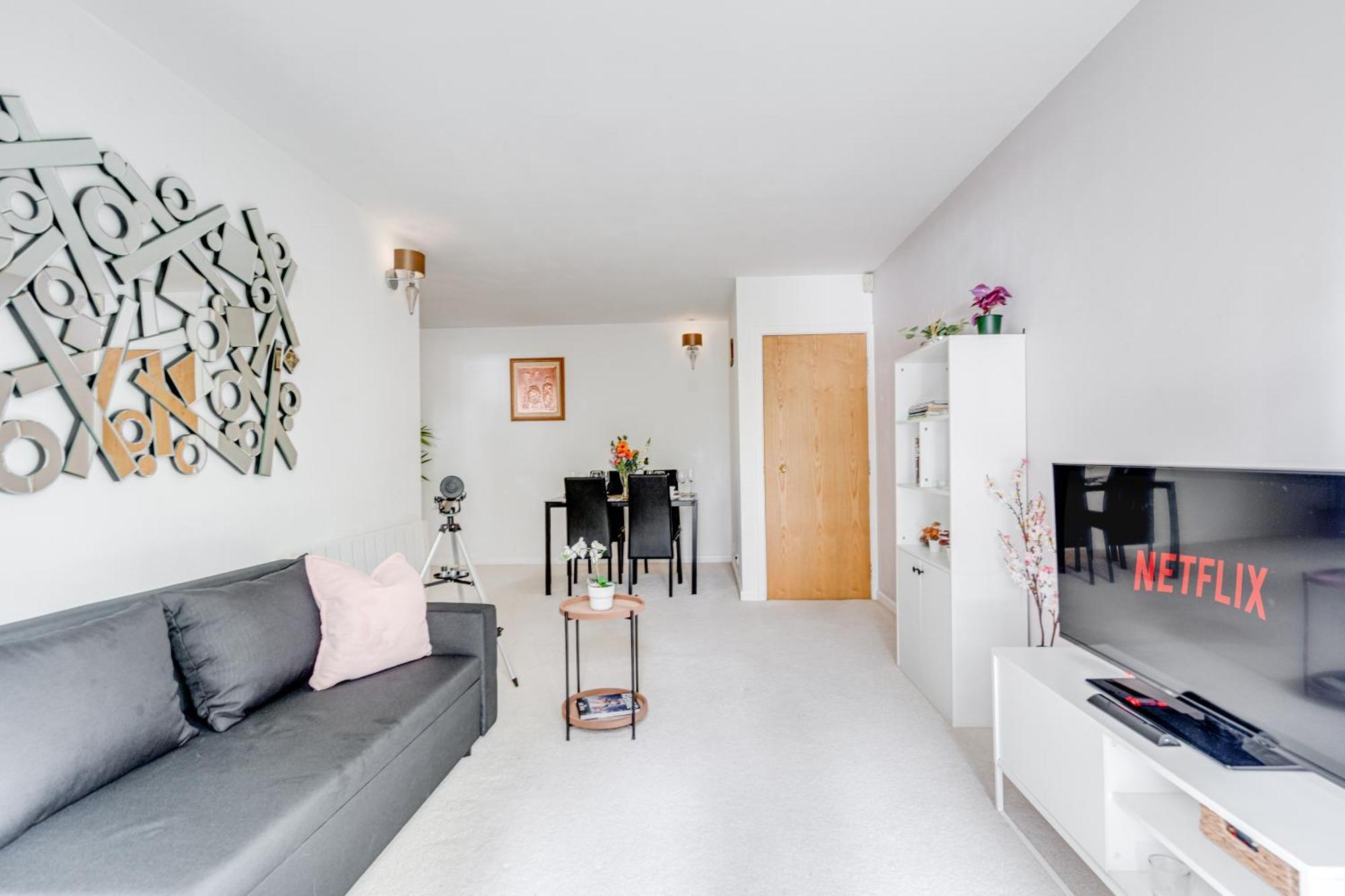 Apartment In Elephant & Castle With Parking London Eksteriør billede